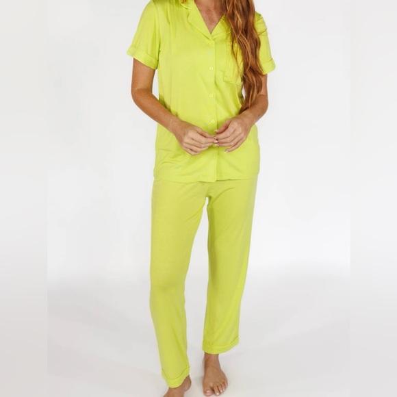 In My Sundays Mallory Ervin Lime Punch Short Sleeve Cropped Pant Pajama Set XXL - Picture 16 of 16